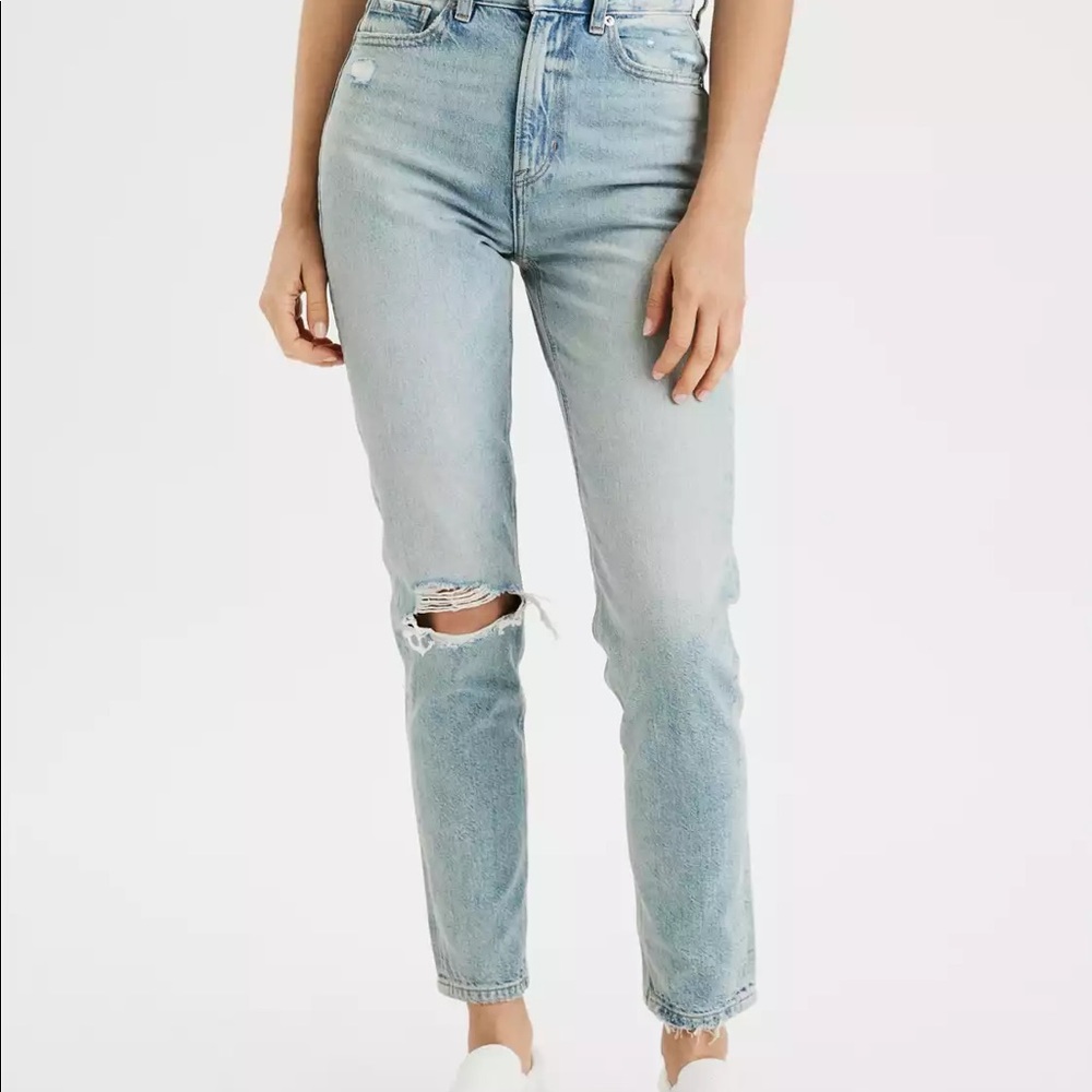 American Eagle High Waisted Mom Jean